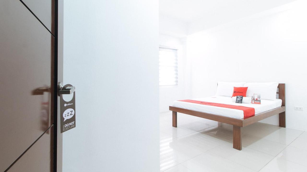 Reddoorz Plus At Dbuilders Poblacion Bgc Taguig Eksteriør billede