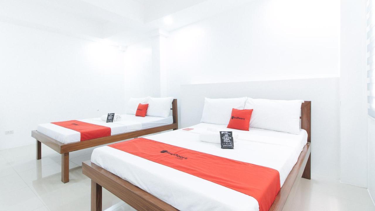 Reddoorz Plus At Dbuilders Poblacion Bgc Taguig Eksteriør billede