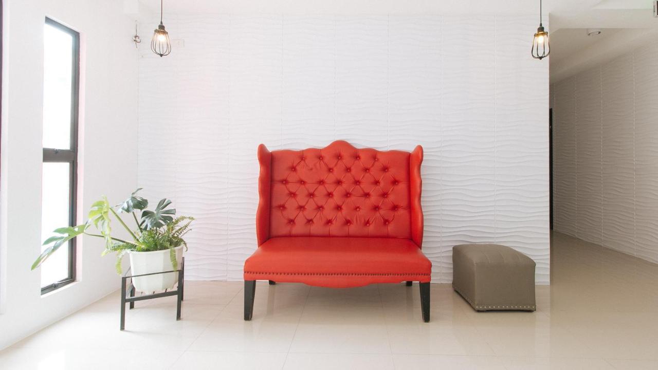 Reddoorz Plus At Dbuilders Poblacion Bgc Taguig Eksteriør billede