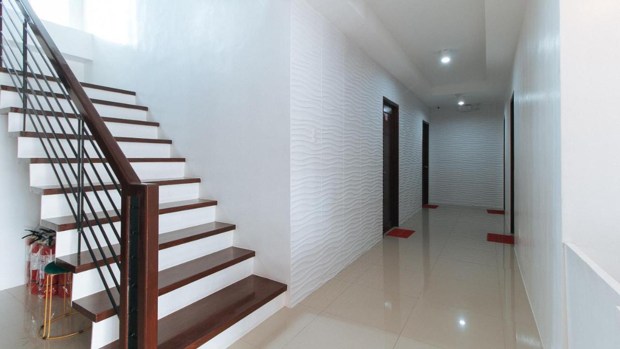 Reddoorz Plus At Dbuilders Poblacion Bgc Taguig Eksteriør billede