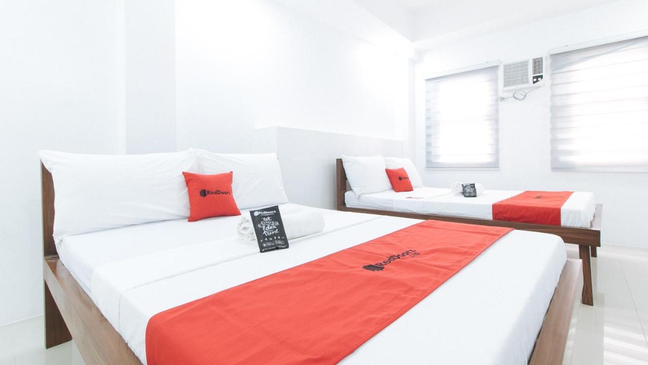 Reddoorz Plus At Dbuilders Poblacion Bgc Taguig Eksteriør billede